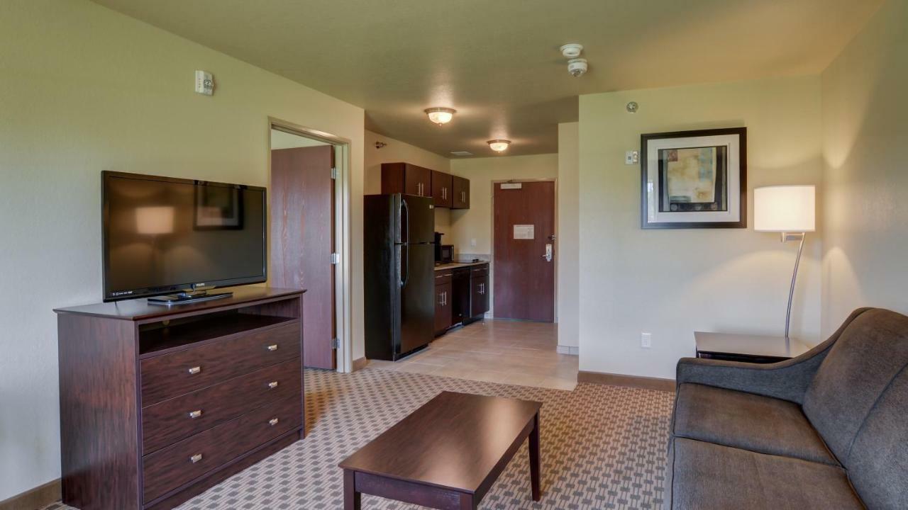 Cobblestone Inn & Suites-Kersey Dış mekan fotoğraf