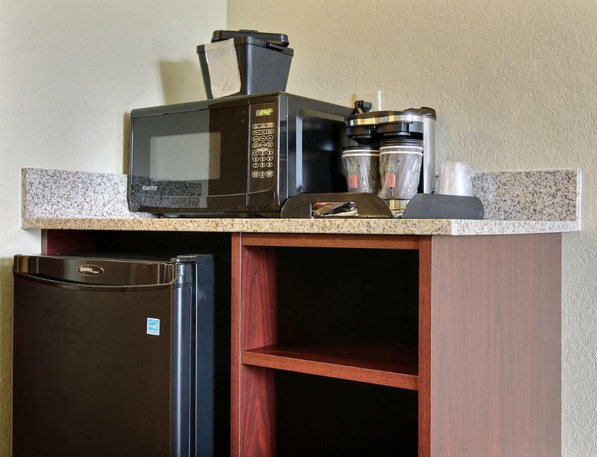 Cobblestone Inn & Suites-Kersey Dış mekan fotoğraf