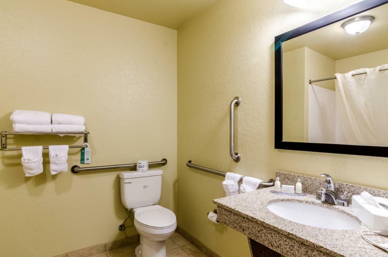 Cobblestone Inn & Suites-Kersey Dış mekan fotoğraf